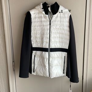 NWT Calvin Klein Performance Down coat Large **New pic to appreciate value.
